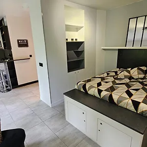 confidentiel-standing-terrasse-parking-prive-port-de-plaisance.hotels-rhonealpes.com/